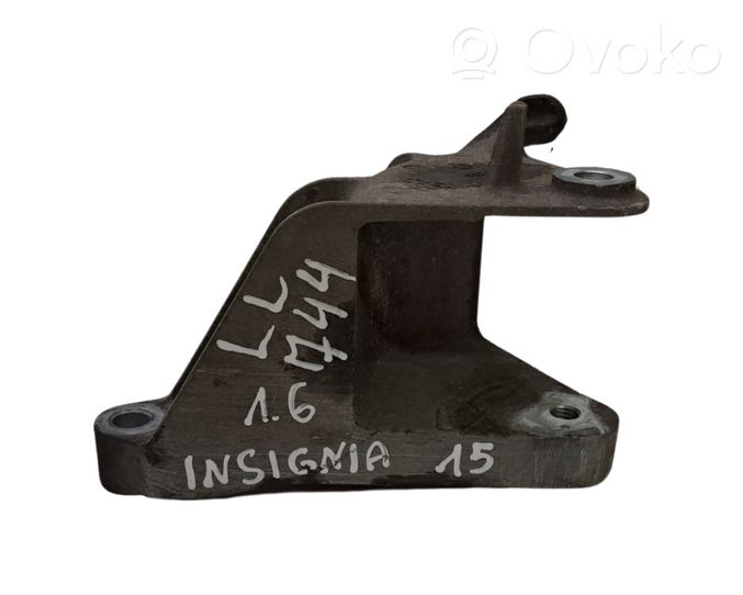 Opel Insignia A Gearbox mounting bracket 13228285