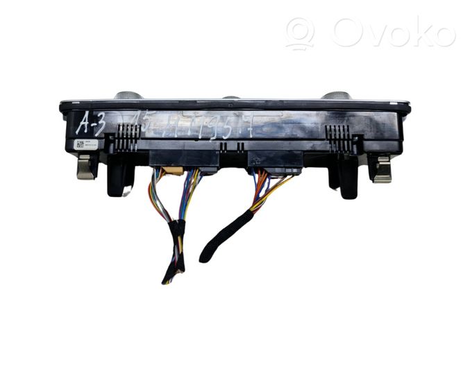 Audi A3 S3 8V Climate control unit 8V0820043G