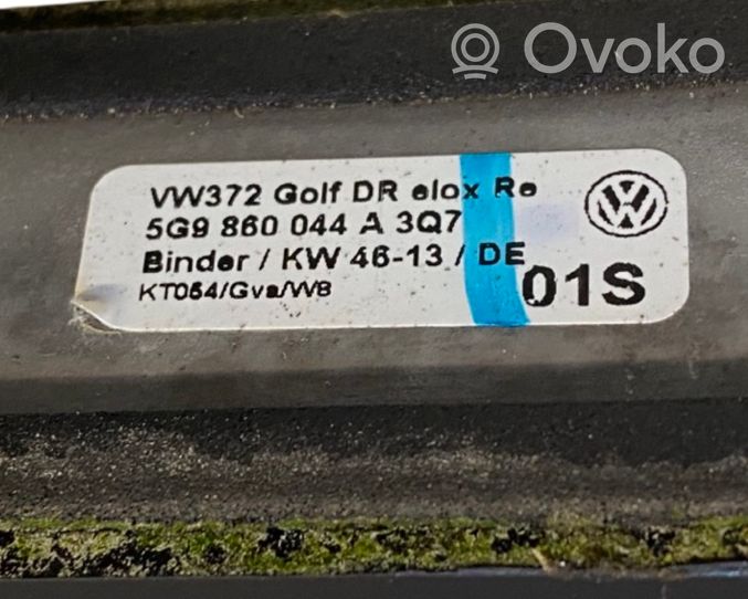 Volkswagen Golf VII Išilginiai stogo strypai "ragai" 5G9860043A