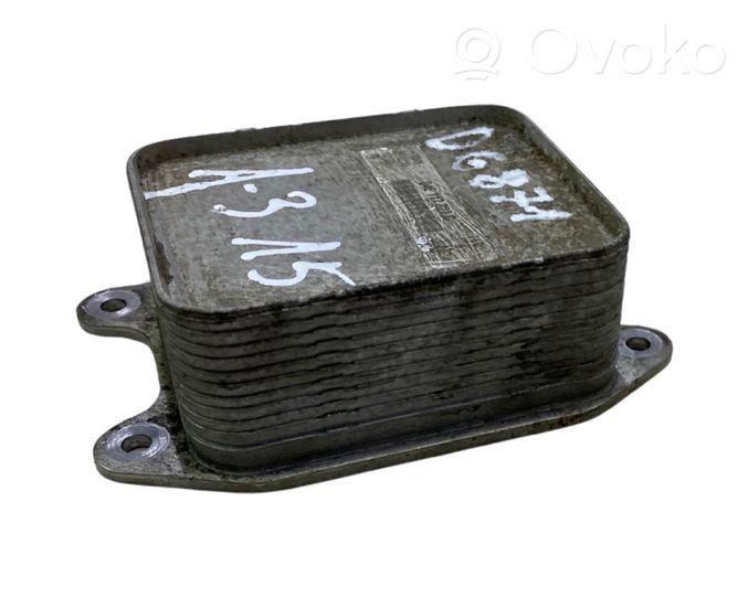 Audi A3 S3 8V Radiateur d'huile moteur 04E117021C