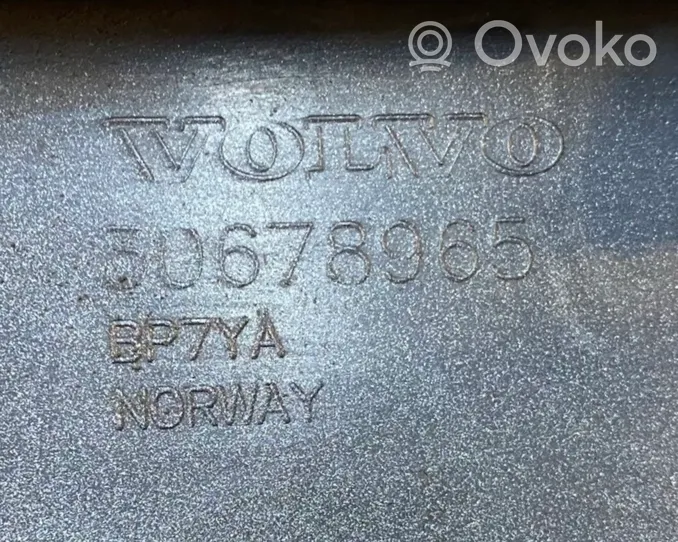 Volvo XC90 Moulure inférieure de pare-chocs arrière 30678965