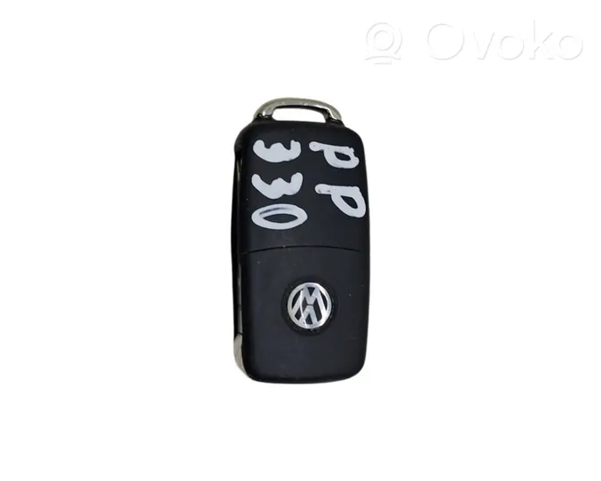 Volkswagen Jetta VI Ignition key/card 5K0837202AK