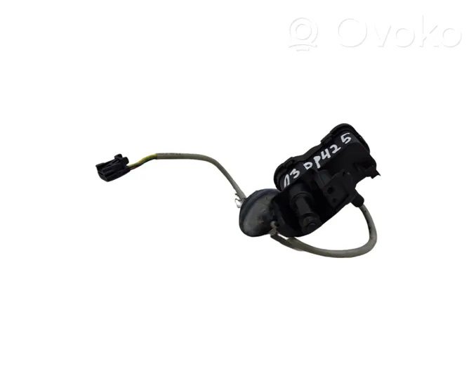 Volkswagen Jetta VI Serratura del tappo del serbatoio del carburante 5C6810773J