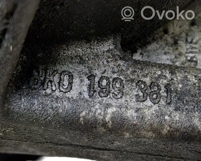 Audi Q5 SQ5 Moottorin kiinnikekorvake 8K0199381