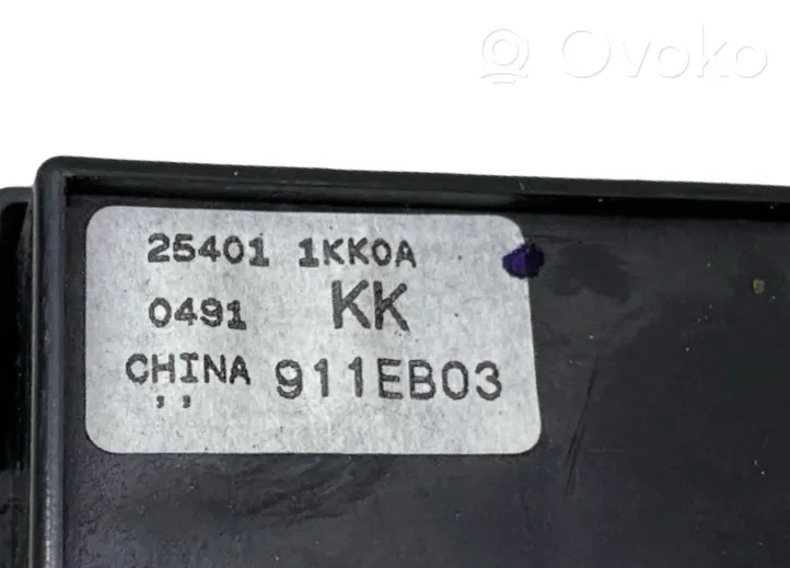 Nissan Juke I F15 Interrupteur commade lève-vitre 254011KK0A