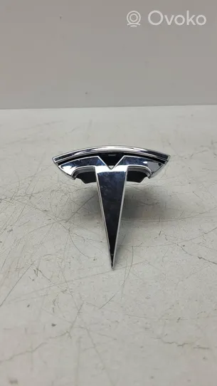 Tesla Model S Mostrina con logo/emblema della casa automobilistica 105368600F