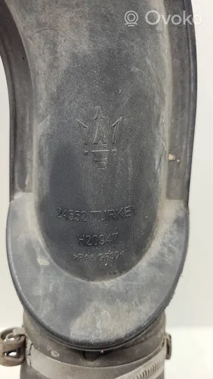 Maserati Ghibli Välijäähdyttimen letku H20947