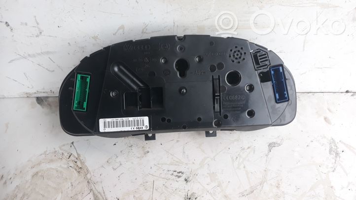 Volkswagen PASSAT B5.5 Compteur de vitesse tableau de bord 3B0920829A