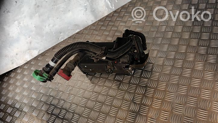 Subaru Outback (BS) Serbatoio a carbone attivo per il recupero vapori carburante 20825AA00A