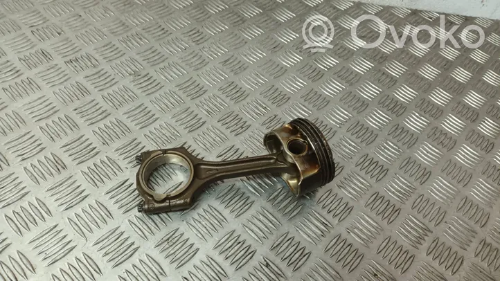 Volvo XC90 Piston with connecting rod 