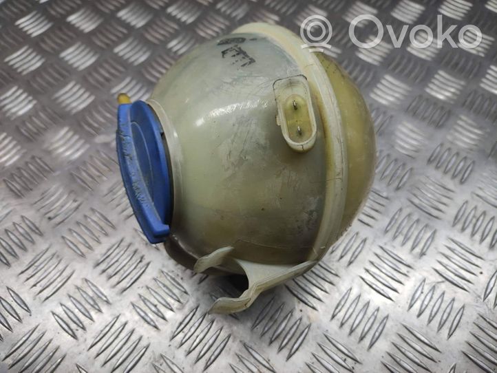 Volkswagen PASSAT B5 Vase d'expansion / réservoir de liquide de refroidissement 1K0121407A