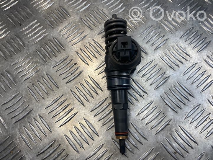 Audi A4 S4 B5 8D Injecteur de carburant 038330073BA