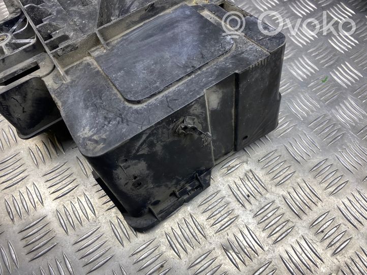 Ford Focus Vassoio scatola della batteria 98AB10723AC