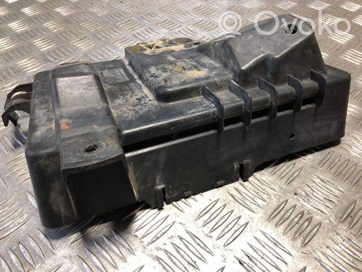 Opel Astra G Vassoio scatola della batteria 24449812