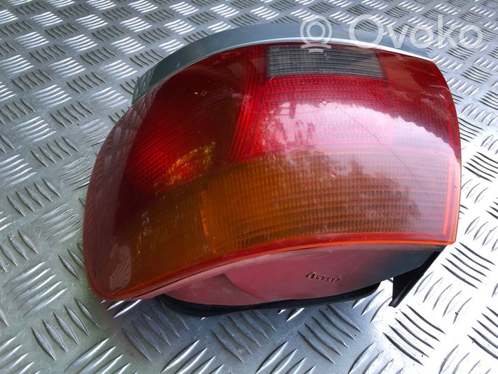 Audi A4 S4 B5 8D Luci posteriori 8D0945096A