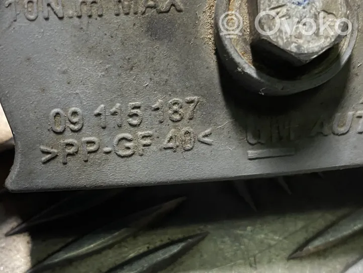 Opel Vectra C Battery bracket 09115187