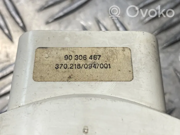 Opel Vectra A Uhr 90306467