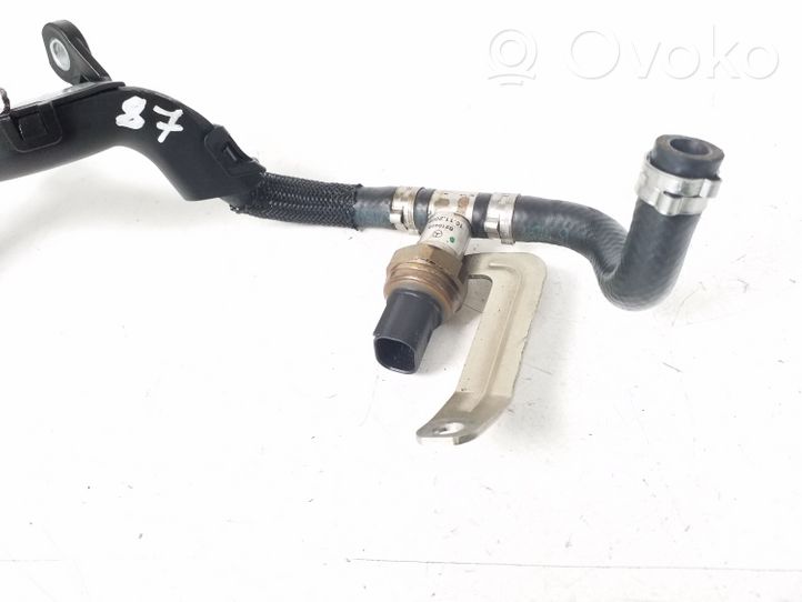 Mercedes-Benz E C207 W207 Tuyau d'alimentation conduite de carburant 