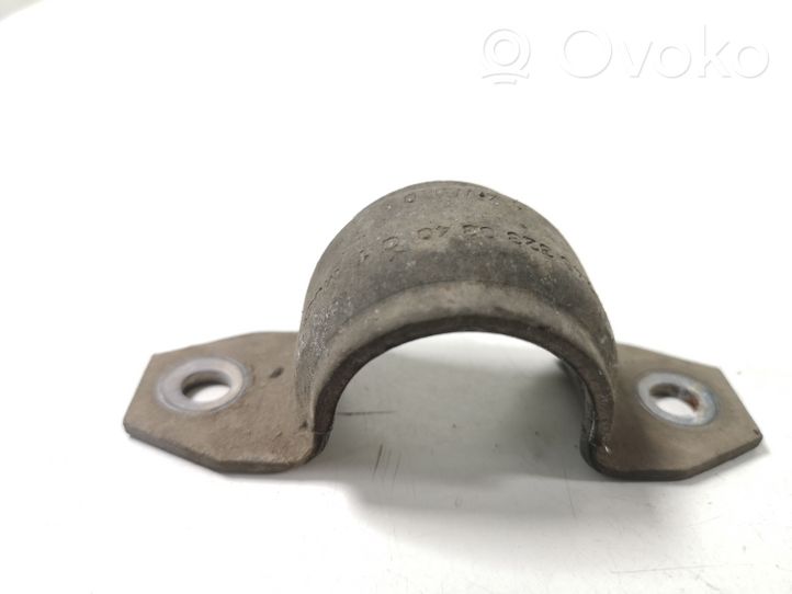 Mercedes-Benz A W176 Support de barre stabilisatrice avant 