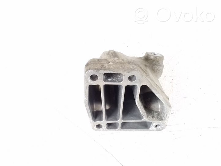 Mercedes-Benz R W251 Engine mounting bracket 