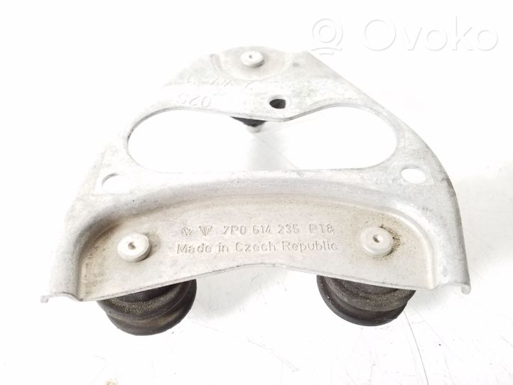 Porsche Cayenne (92A) Soporte para la bomba de ABS 7P0614235