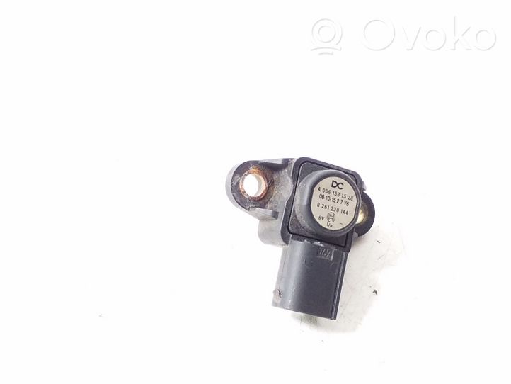 Mercedes-Benz CLS C219 Luftdrucksensor A0061531528