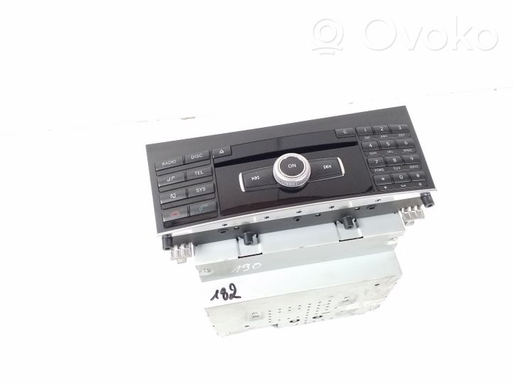 Mercedes-Benz E A207 Radio/CD/DVD/GPS-pääyksikkö A2129003908