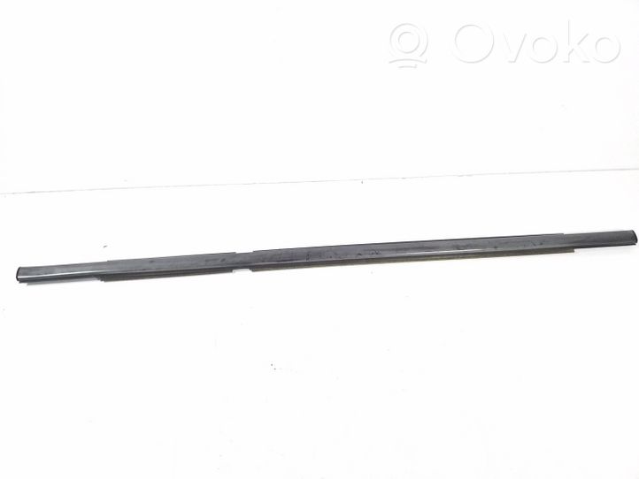 Mercedes-Benz S W221 Rivestimento modanatura del vetro della portiera posteriore 05074652