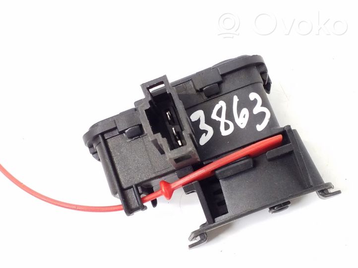 Porsche Cayenne (92A) Serratura del tappo del serbatoio del carburante 8K0862153H