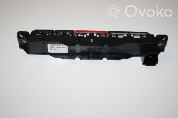 Land Rover Freelander 2 - LR2 Interruttore luci di emergenza AH5213D734AB