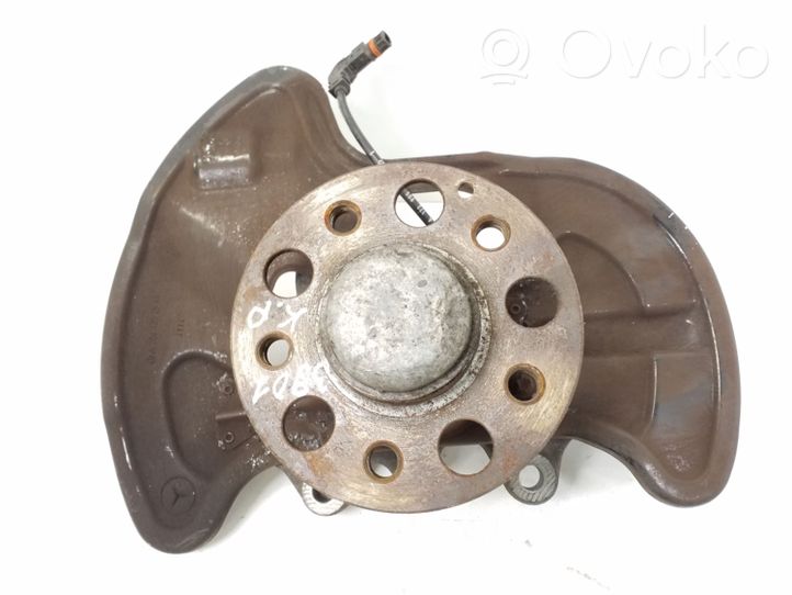 Mercedes-Benz SLK R172 Front wheel hub A2043320101