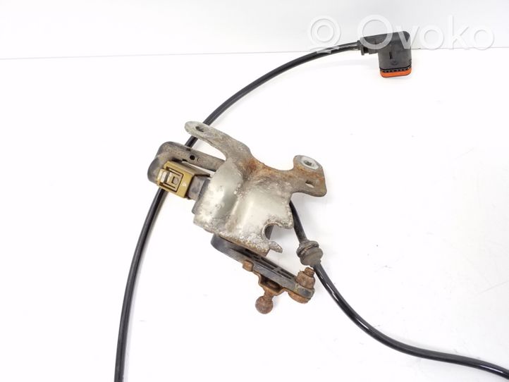 Mercedes-Benz E C207 W207 Rear air suspension level height sensor A0035426618