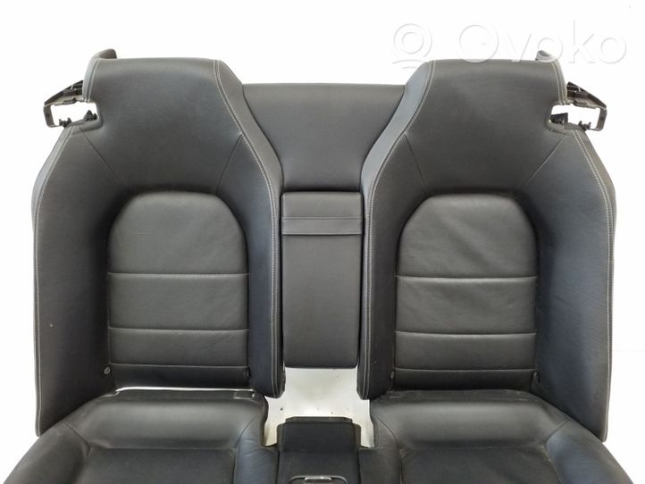 Mercedes-Benz E C207 W207 Fotel tylny 