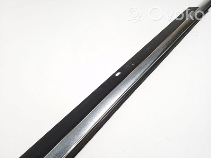 Audi Q7 4L Front door glass trim molding 4L0853284A