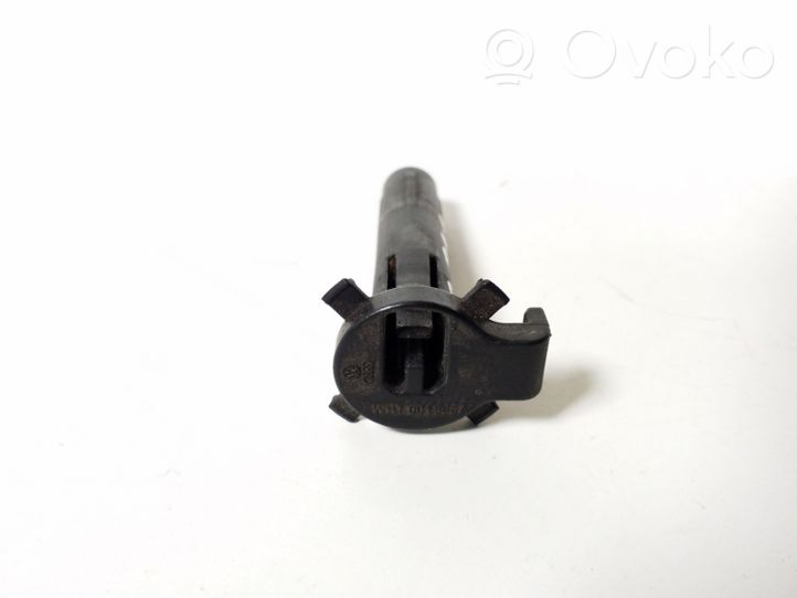 Audi A8 S8 D4 4H Radiator mount bracket 001506A