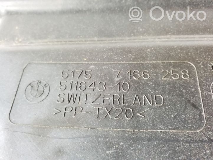 BMW 1 E81 E87 Osłona tylna podwozia pod bagażnik 7166258