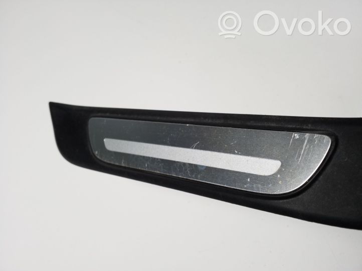 Audi A3 S3 8V Copertura del rivestimento del sottoporta posteriore 8V4853558A