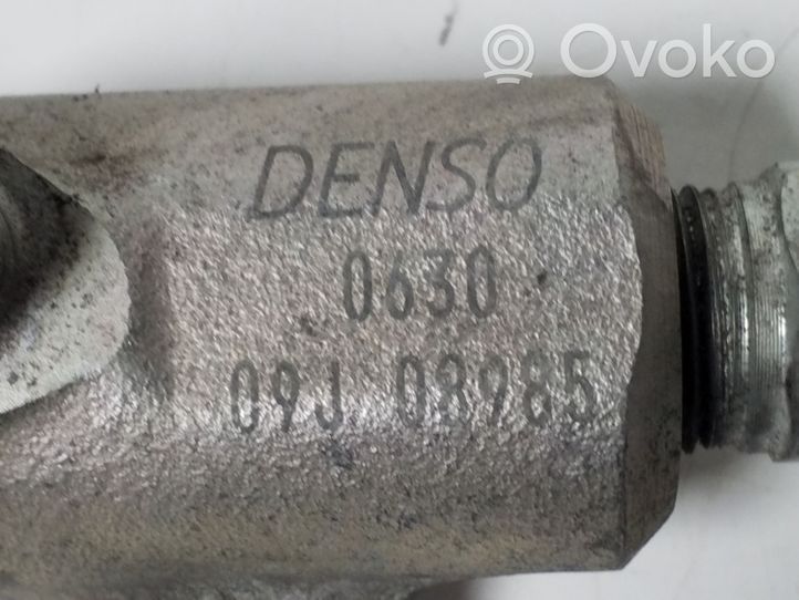 Toyota RAV 4 (XA30) Tuyau de conduite principale de carburant 063009J08985