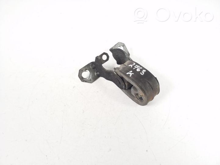 Audi A4 S4 B8 8K Staffa/supporto di montaggio della marmitta 8D0253147G