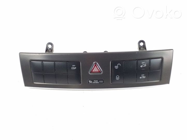 Mercedes-Benz C W203 Wiper turn signal indicator stalk/switch A2038707910