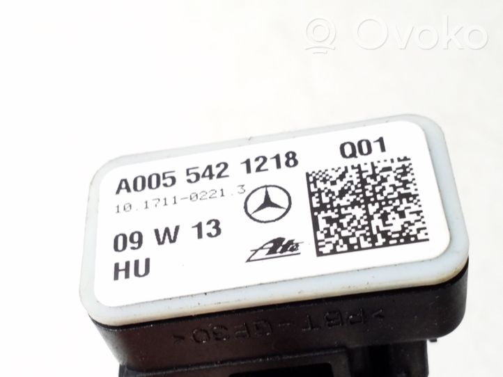 Mercedes-Benz E C207 W207 Turvatyynyn törmäysanturi A0055421218