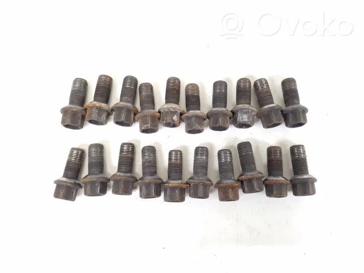 Mercedes-Benz E W212 Nuts/bolts A0009901707