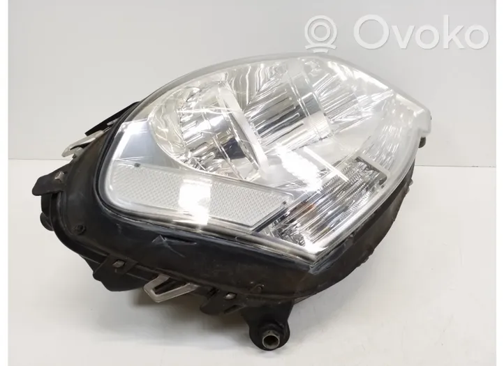 Mercedes-Benz E C207 W207 Lampa przednia A1648206561