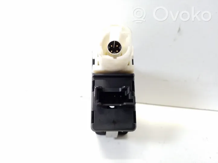 BMW X3 F25 AUX in-socket connector 9266607