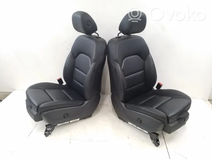 Mercedes-Benz B W246 W242 Set interni 