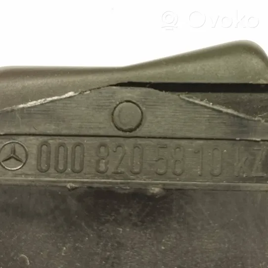 Mercedes-Benz 190 W201 Interjero apšvietimo jungtukas 0008205810