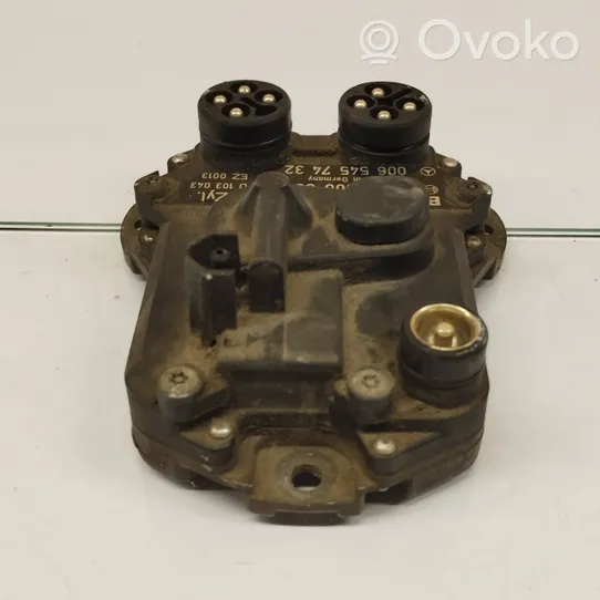 Mercedes-Benz E W124 Combustion module de contrôle 0065457432