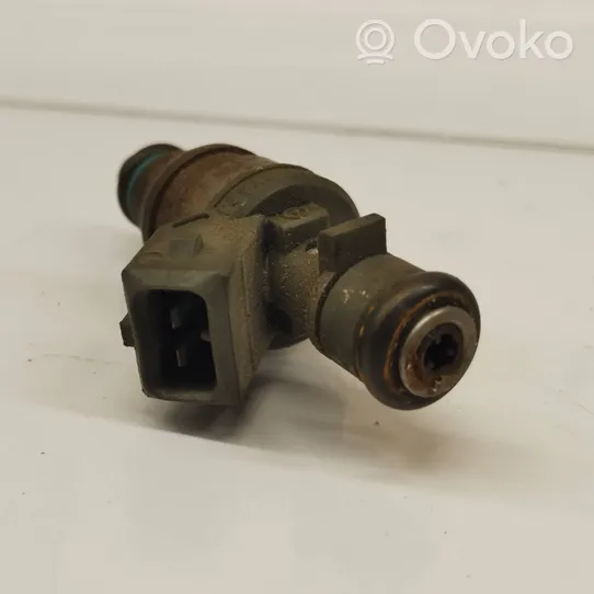 Mercedes-Benz E W124 Injecteur de carburant 0000787323