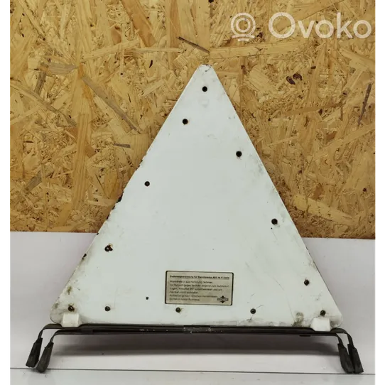 Mercedes-Benz 190 W201 Triangle d'avertissement 0005905112