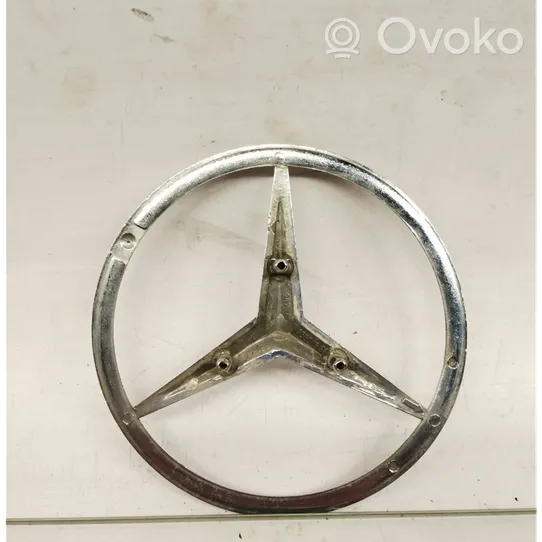 Mercedes-Benz E W124 Logo, emblème, badge 2017580058